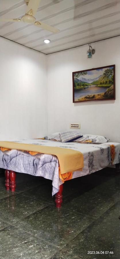 Floral Homestay Thekkady Exterior foto